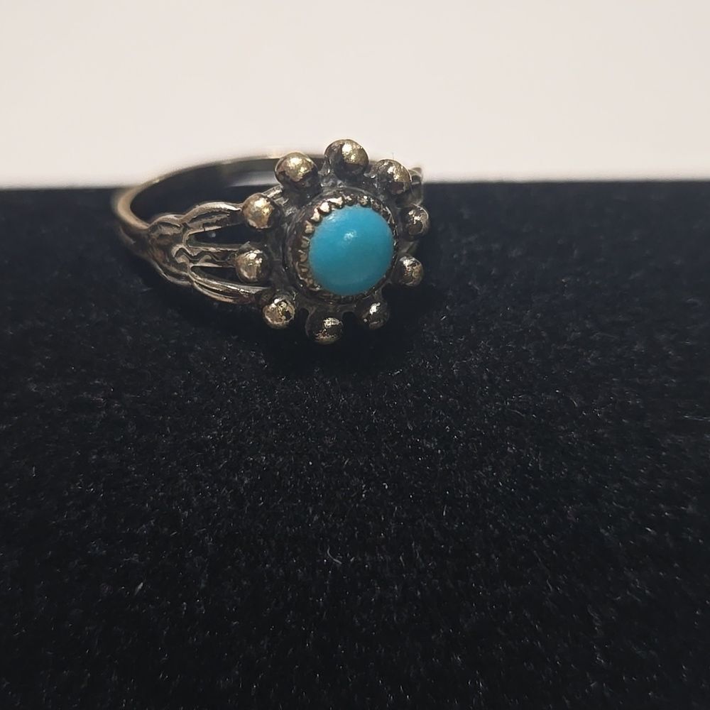 Vintage Navajo Sterling Silver Ring With Sleeping Beauty Turquoise